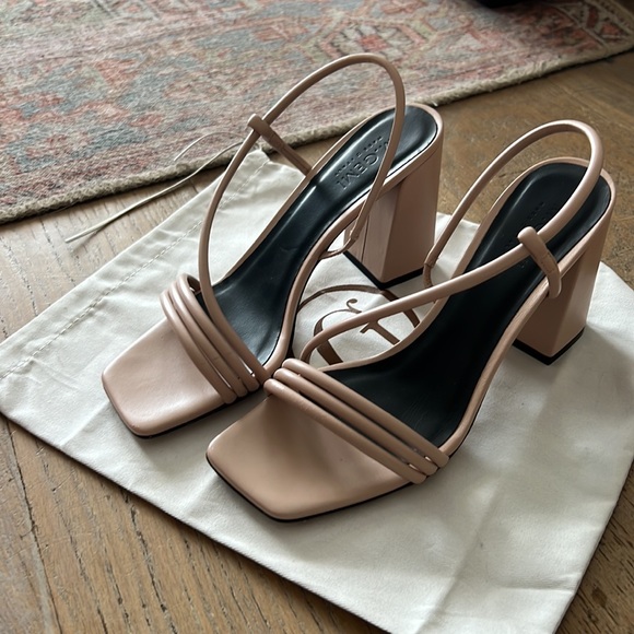 M Gemi Heels - Picture 2 of 3